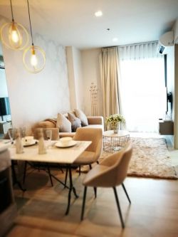 Cozy unit for rent on Wireless