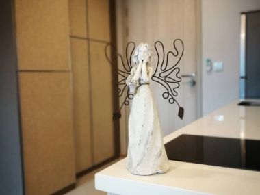 Cozy unit for rent on Wireless