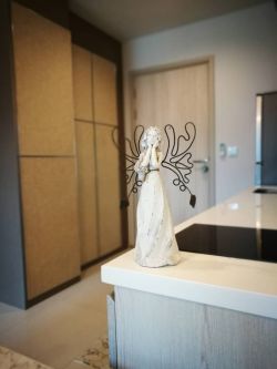 Cozy unit for rent on Wireless