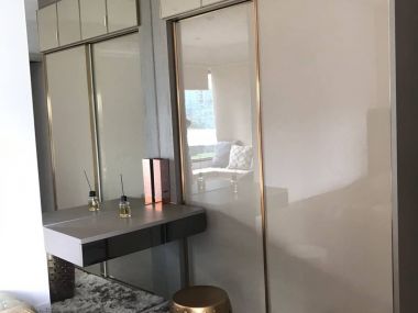 Cozy unit for rent on Wireless