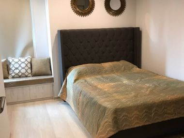 Cozy unit for rent on Wireless