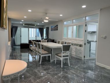 ปล่อยเช่า! 55 Tower ในราคาพิเศษ เพียง 58,000 บาท/เดือน 3 ห้องนอน 3 ห้องน้ำ 1 ห้องแม่บ้าน 260ตรม. ห้องใหญ่อยู่สบาย ใกล้ BTS ทองหล่อ เฟอร์นิเจอร์ครบพร้อมเข้าอยู่