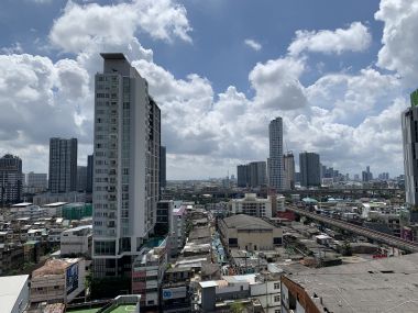 ให้เช่า!!! Sky Walk ราคาพิเศษ สู้โควิด 1 ห้องนอนขนาดใหญ่ 55ตรม ใกล้ BTS พระโขนง เพียง 33, 000บาท/เดือน เฟอร์นิเจอร์ครบพร้อมเข้าอยู่ (ราคาต่อรองได้)