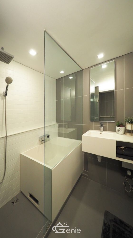 Brand new 1 bedroom loft style for rent in Siamese Sukhumwit by owner (agent wellcome), next to BTS Ounut