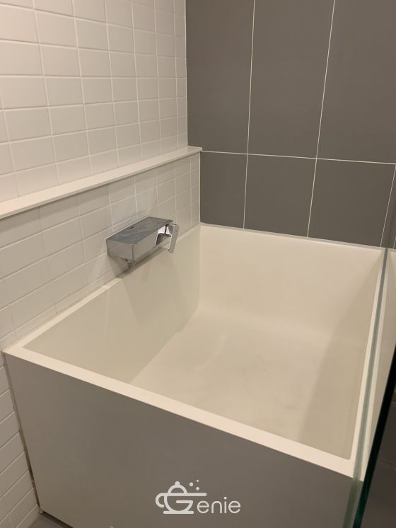 Brand new 1 bedroom loft style for rent in Siamese Sukhumwit by owner (agent wellcome), next to BTS Ounut
