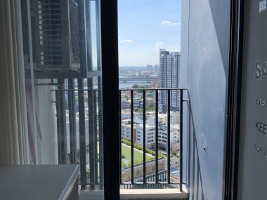 Owner seller]The Tree Interchange tower B, 28th floor River view,Ready to move in Next to Tao Poon BTS station, close Gate way Bangsue department store