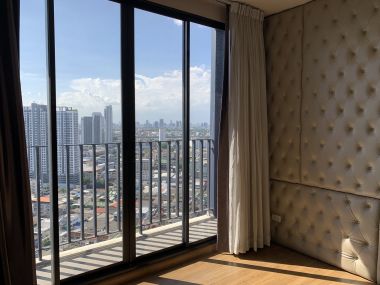 Owner seller]The Tree Interchange tower B, 28th floor River view,Ready to move in Next to Tao Poon BTS station, close Gate way Bangsue department store