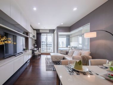 Sale/Rent BY Owner ,Ivy Thonglor Condo, Sukhumvit 55 , Luxury Fully Furnished with Jacuzzi, Sukhumvit City View