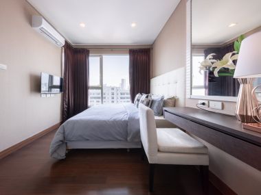 Sale/Rent BY Owner ,Ivy Thonglor Condo, Sukhumvit 55 , Luxury Fully Furnished with Jacuzzi, Sukhumvit City View