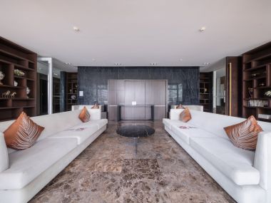 Sale/Rent BY Owner ,Ivy Thonglor Condo, Sukhumvit 55 , Luxury Fully Furnished with Jacuzzi, Sukhumvit City View