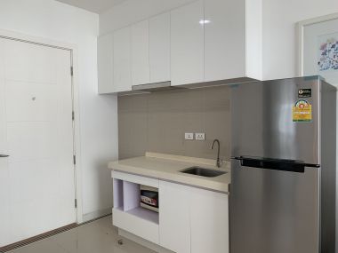 ** Hot Deal! **คอนโดให้เช่า T. C. Green (ที. ซี. กรีน) ในราคาเพียง 12,000บาท/เดือน 1 ห้องนอน 1 ห้องน้ำ 40 ตรม. ใกล้ MRT พระราม 9 เฟอร์นิเจอร์ครบพร้อมเข้าอยู่