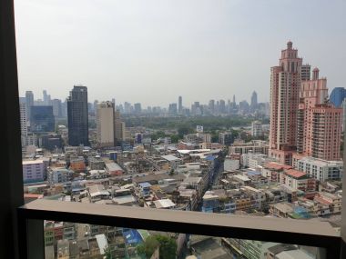 Best View in the Project!! Same View as Swimming Pool!! 55 Sq.m Condo for SALE at The Lumpini 24!! Best PRICE for High Floor Unit!!