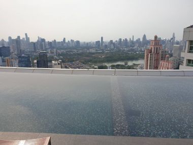 Best View in the Project!! Same View as Swimming Pool!! 55 Sq.m Condo for SALE at The Lumpini 24!! Best PRICE for High Floor Unit!!