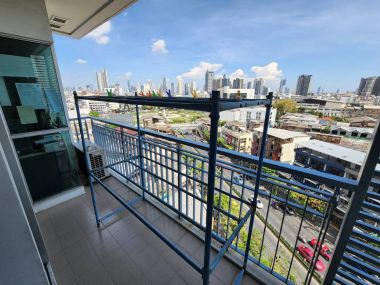 Best View Best Price in Krungthonburi!! 66 Sq.m Spacious Room for SALE at The Niche Taksin