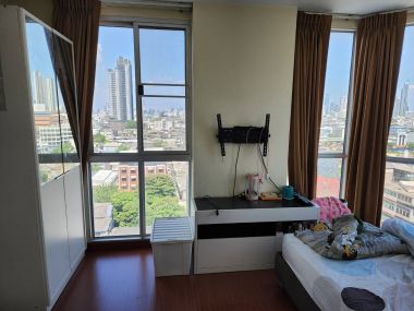 Best View Best Price in Krungthonburi!! 66 Sq.m Spacious Room for SALE at The Niche Taksin