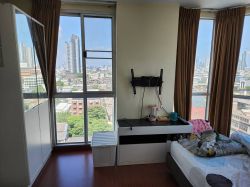 Best View Best Price in Krungthonburi!! 66 Sq.m Spacious Room for SALE at The Niche Taksin