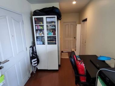 Best View Best Price in Krungthonburi!! 66 Sq.m Spacious Room for SALE at The Niche Taksin