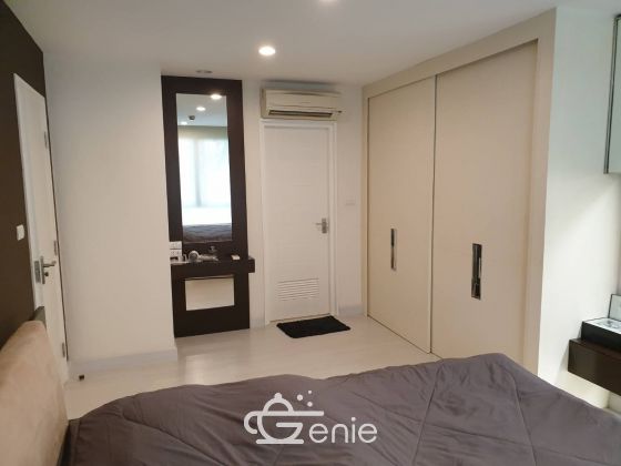 Room Looks Brand New!! 71 Sq.m Condo for SALE at The Bangkok Sathorn - Taksin located in front of BTS Krung Thonburi!!