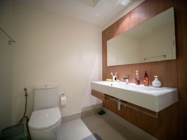 Room Looks Brand New!! 71 Sq.m Condo for SALE at The Bangkok Sathorn - Taksin located in front of BTS Krung Thonburi!!