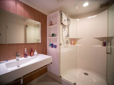 Room Looks Brand New!! 71 Sq.m Condo for SALE at The Bangkok Sathorn - Taksin located in front of BTS Krung Thonburi!!