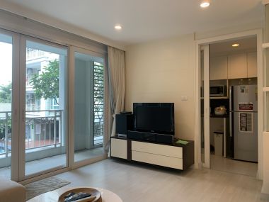 Room Looks Brand New!! 71 Sq.m Condo for SALE at The Bangkok Sathorn - Taksin located in front of BTS Krung Thonburi!!