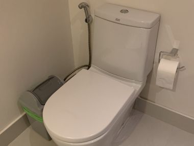 Room Looks Brand New!! 71 Sq.m Condo for SALE at The Bangkok Sathorn - Taksin located in front of BTS Krung Thonburi!!