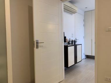 Room Looks Brand New!! 71 Sq.m Condo for SALE at The Bangkok Sathorn - Taksin located in front of BTS Krung Thonburi!!