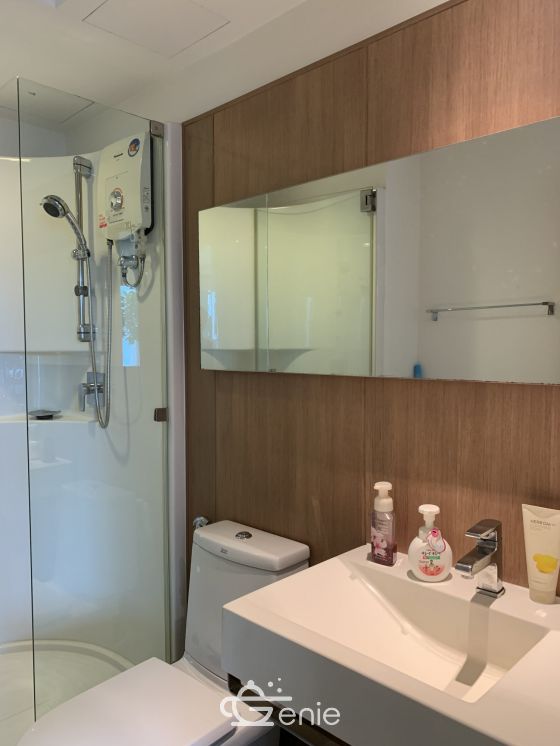 Room Looks Brand New!! 71 Sq.m Condo for SALE at The Bangkok Sathorn - Taksin located in front of BTS Krung Thonburi!!