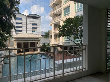 Room Looks Brand New!! 71 Sq.m Condo for SALE at The Bangkok Sathorn - Taksin located in front of BTS Krung Thonburi!!