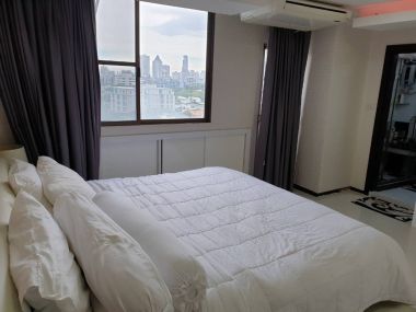 Best Price! Beautiful Unit! 110 Sq.m for SALE at Supalai Place Sukhumvit 39 Beautiful View!!