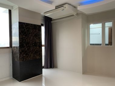 Best Price! Beautiful Unit! 110 Sq.m for SALE at Supalai Place Sukhumvit 39 Beautiful View!!