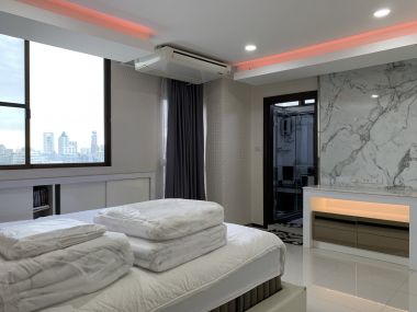 Best Price! Beautiful Unit! 110 Sq.m for SALE at Supalai Place Sukhumvit 39 Beautiful View!!