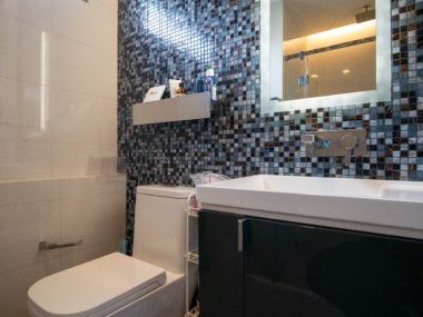 Best Price In The Project!! 65 Sq.m 2BR 2BA Corner Unit for SALE at The Room Sathorn - St. Louis