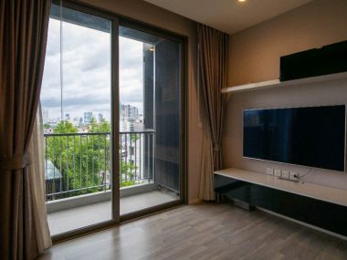 Best Price In The Project!! 65 Sq.m 2BR 2BA Corner Unit for SALE at The Room Sathorn - St. Louis
