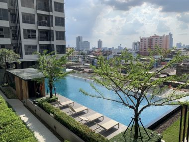 Best Price In The Project!! 65 Sq.m 2BR 2BA Corner Unit for SALE at The Room Sathorn - St. Louis