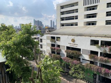 Best Price In The Project!! 65 Sq.m 2BR 2BA Corner Unit for SALE at The Room Sathorn - St. Louis