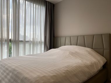 Best Price In The Project!! 65 Sq.m 2BR 2BA Corner Unit for SALE at The Room Sathorn - St. Louis