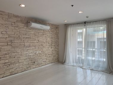 Scandinavian modern Duplex Penthouse 3Bed 4 Bath for Sale at Serene Place Sukhumvit 24