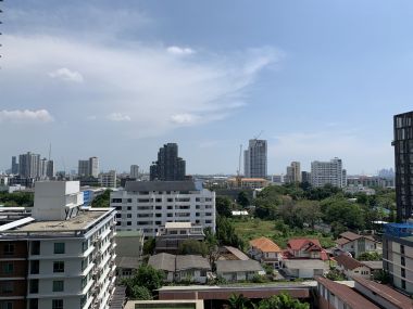 2 Bed 2 Bath with pool view at Siri at Sukhumvit in Thonglor for Sale with Tenant