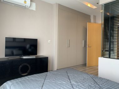 2 Bed 2 Bath with pool view at Siri at Sukhumvit in Thonglor for Sale with Tenant