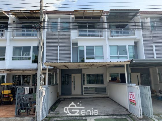 ขาย! Town Home หมู่บ้าน บ้านใหม่ พระราม 9- ศรีครินทร์ 3 ห้องนอน 3 ห้องนอน 3 ชั้น 21 ตรว.  เพียง 4,500,000 บาท เฟอร์นิเจอร์ครบพร้อมเข้าอยู่