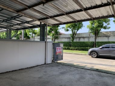 ขาย! Town Home หมู่บ้าน บ้านใหม่ พระราม 9- ศรีครินทร์ 3 ห้องนอน 3 ห้องนอน 3 ชั้น 21 ตรว.  เพียง 4,500,000 บาท เฟอร์นิเจอร์ครบพร้อมเข้าอยู่