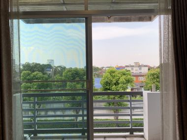 ขาย! Town Home หมู่บ้าน บ้านใหม่ พระราม 9- ศรีครินทร์ 3 ห้องนอน 3 ห้องนอน 3 ชั้น 21 ตรว.  เพียง 4,500,000 บาท เฟอร์นิเจอร์ครบพร้อมเข้าอยู่