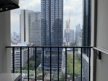 ให้เช่า!!! Belle Grand Rama9 1 ห้องนอน 42ตรม. ใกล้ MRT พระราม 9 เพียง 20, 000บาท/เดือน เฟอร์นิเจอร์ครบพร้อมเข้าอยู่