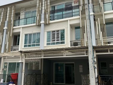 ลดสุดๆ ถูกกว่านี้ไม่มีอีกแล้ว!!** ปล่อยเช่าทาวน์โฮม ** The Plant Citi แจ้งวัฒนะ ในราคาเพียง 25, 000บาท/เดือน 3 ชั้น 3 ห้องนอน 3 ห้องน้ำ ขนาด 25 ตรว. พื้นที่ใช้สอย 180 ตรม. เฟอร์นิเจอร์ครบพร้อมเข้าอยู่