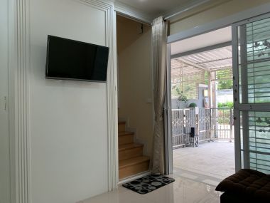 ลดสุดๆ ถูกกว่านี้ไม่มีอีกแล้ว!!** ปล่อยเช่าทาวน์โฮม ** The Plant Citi แจ้งวัฒนะ ในราคาเพียง 25, 000บาท/เดือน 3 ชั้น 3 ห้องนอน 3 ห้องน้ำ ขนาด 25 ตรว. พื้นที่ใช้สอย 180 ตรม. เฟอร์นิเจอร์ครบพร้อมเข้าอยู่