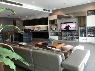 The  best 2 bedroom deal in The River Condominium