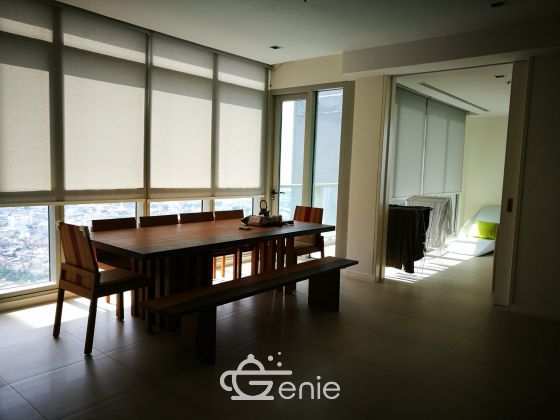 Luxury 3 bedroom unit with panorama view of Chaopraya River