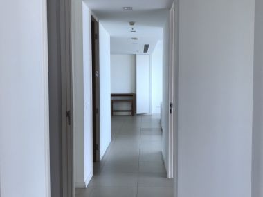 Luxury 3 bedroom unit with panorama view of Chaopraya River