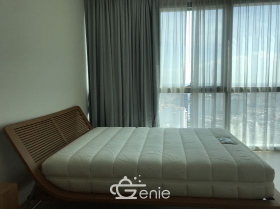 Luxury 3 bedroom unit with panorama view of Chaopraya River